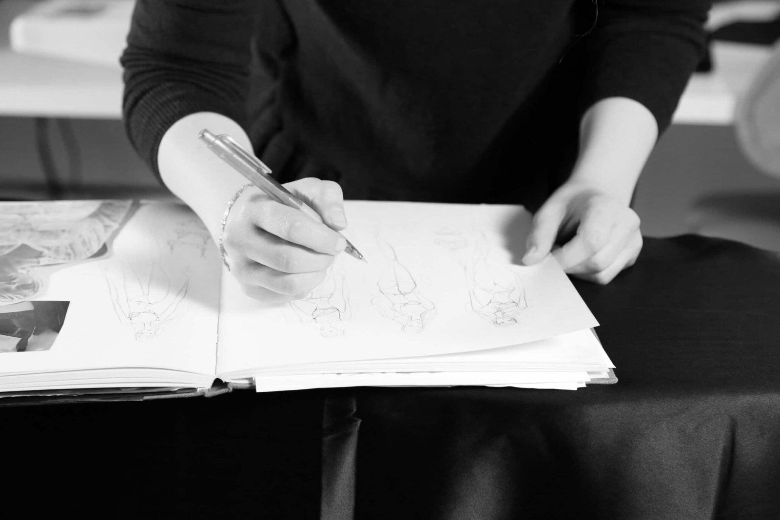 Drawing lingerie fine handmade in Paris