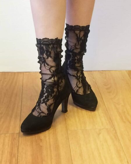 Black lace socks in strecth lace with lace edges
