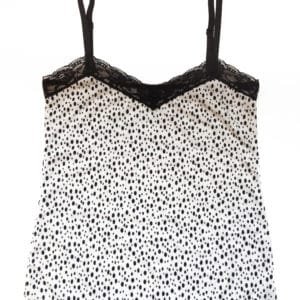 comfortable tank top in printed jersey and black lace and straps front
