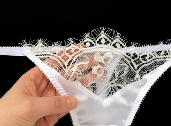 White satin panties - Lace thong