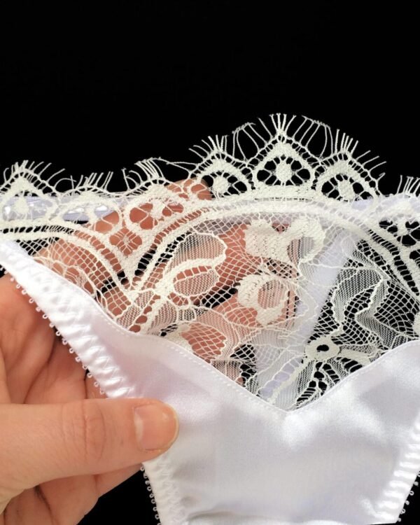 White satin panties - Lace thong