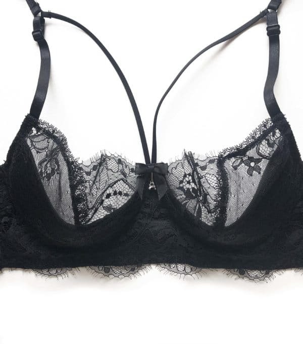 Black lingerie set in lace and silk front 2