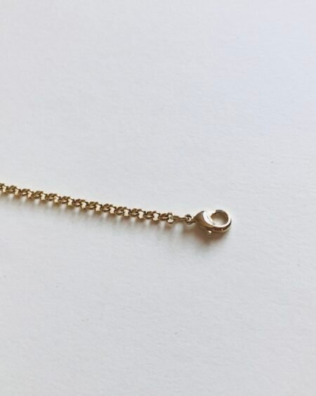 Gold thin bracelet closure clasp