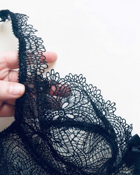 Plus size lace bra straps