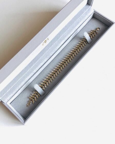 Fancy bracelet gold box