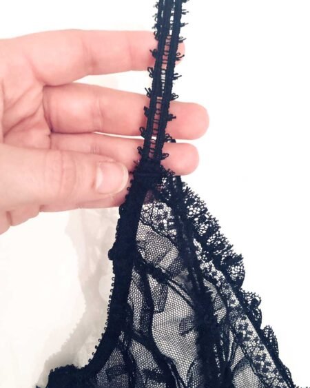 See-through lace bra details