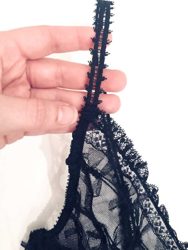 See-through lace bra details