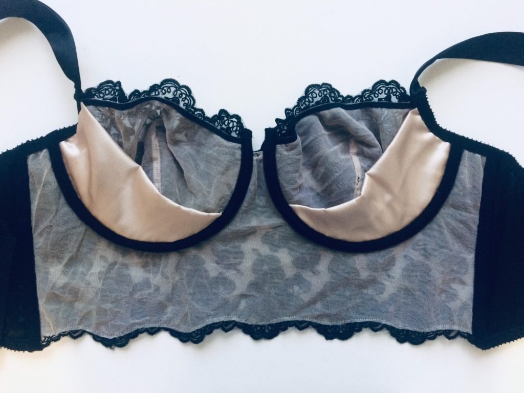 Black lace bra in french calais lace nude lining - Marianna Giordana Paris