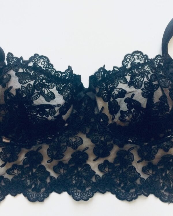 Black lace bra in french calais lace nude lining