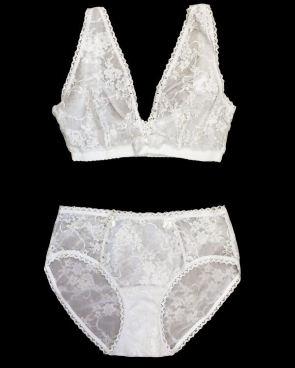 Set bralette and panties -