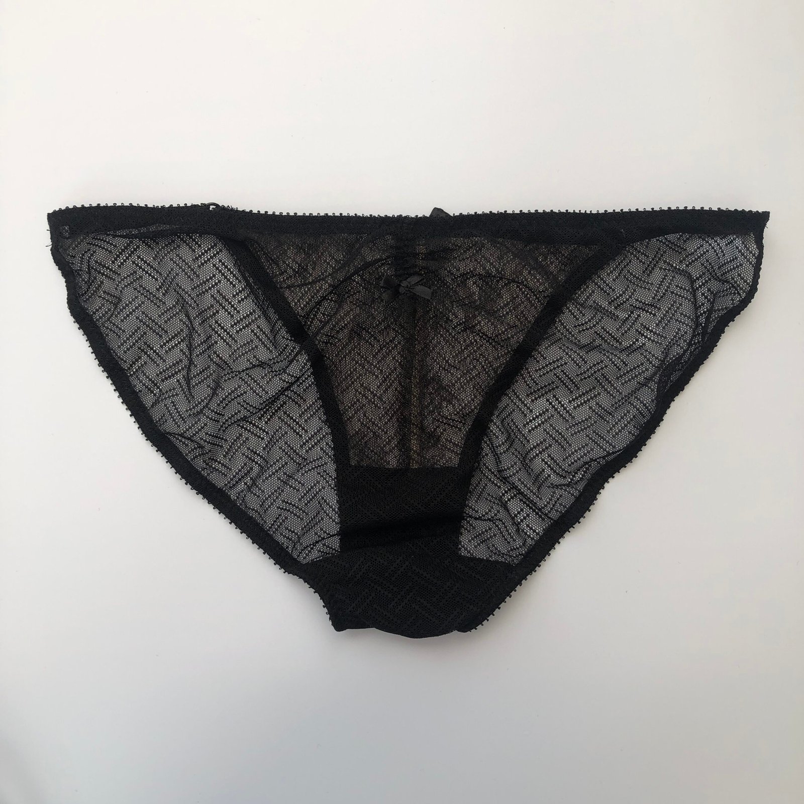 Luxury Stretch Leavers Lace Thong in Black