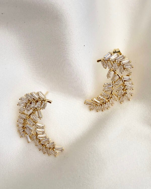 gold earrings fashionable with crystal